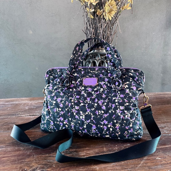 MARC JACOBS LAPTOP MESSENGER BAG CUTE AND UNIQUE - Picture 2 of 14